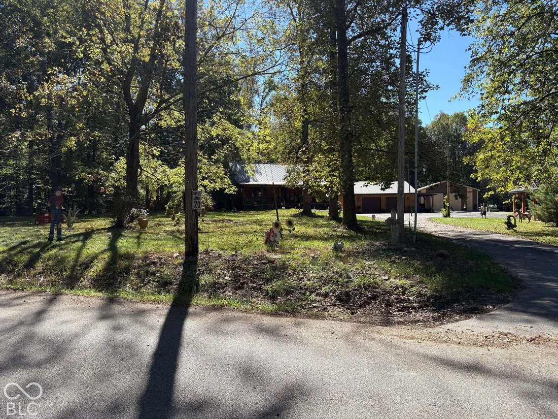 House in Cloverdale, Indiana, United States 2 - 19038548