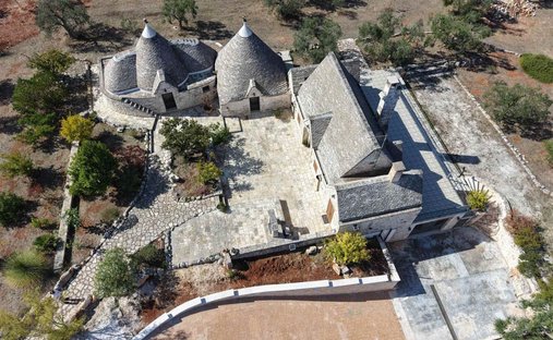 Casa di campagna a Locorotondo, Puglia, Italia 1