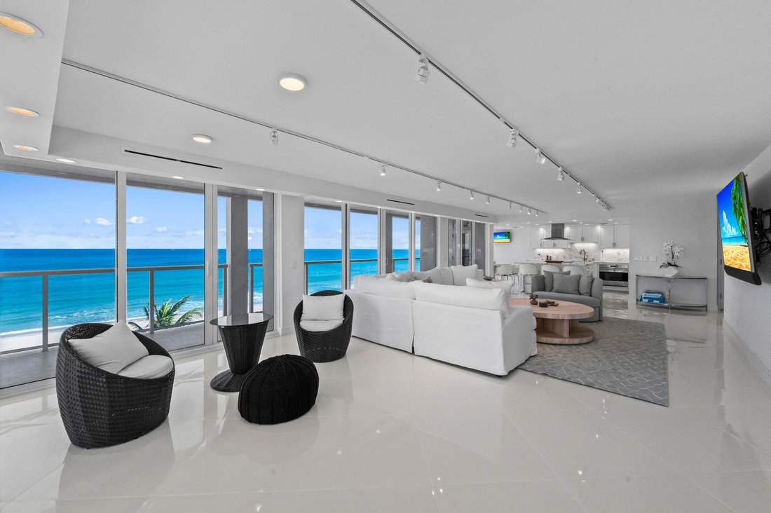 Condo in Boca Raton, Florida, United States 5 - 19039350
