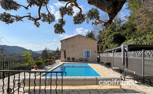 Villa a Bagnols-en-Forêt, Provenza-Alpi-Costa Azzurra, Francia 1