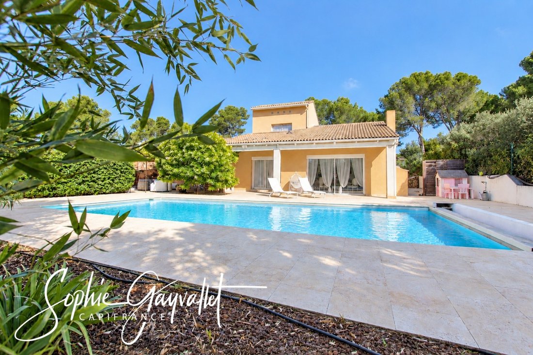 Villa in Noyau Villageois-Zone Urbaine, Velaux, France 1 - 19037599