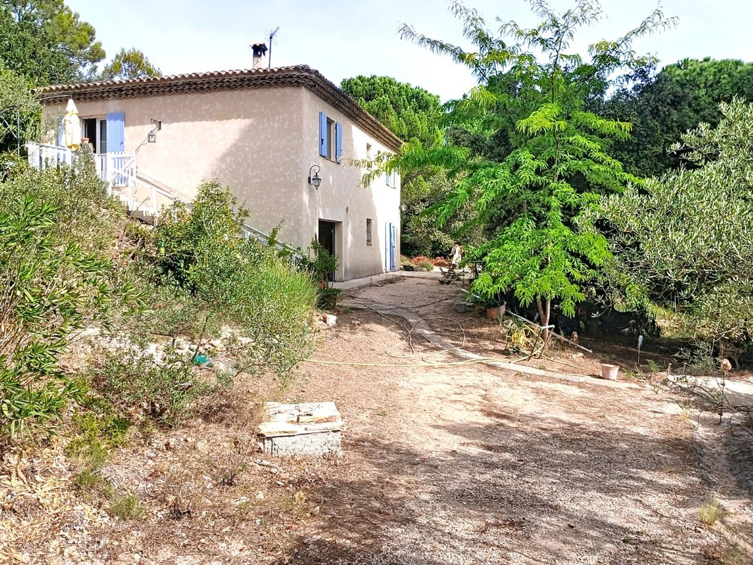 Villa en Brignoles, Provenza-Alpes-Costa Azul, Francia 1 - 19037961