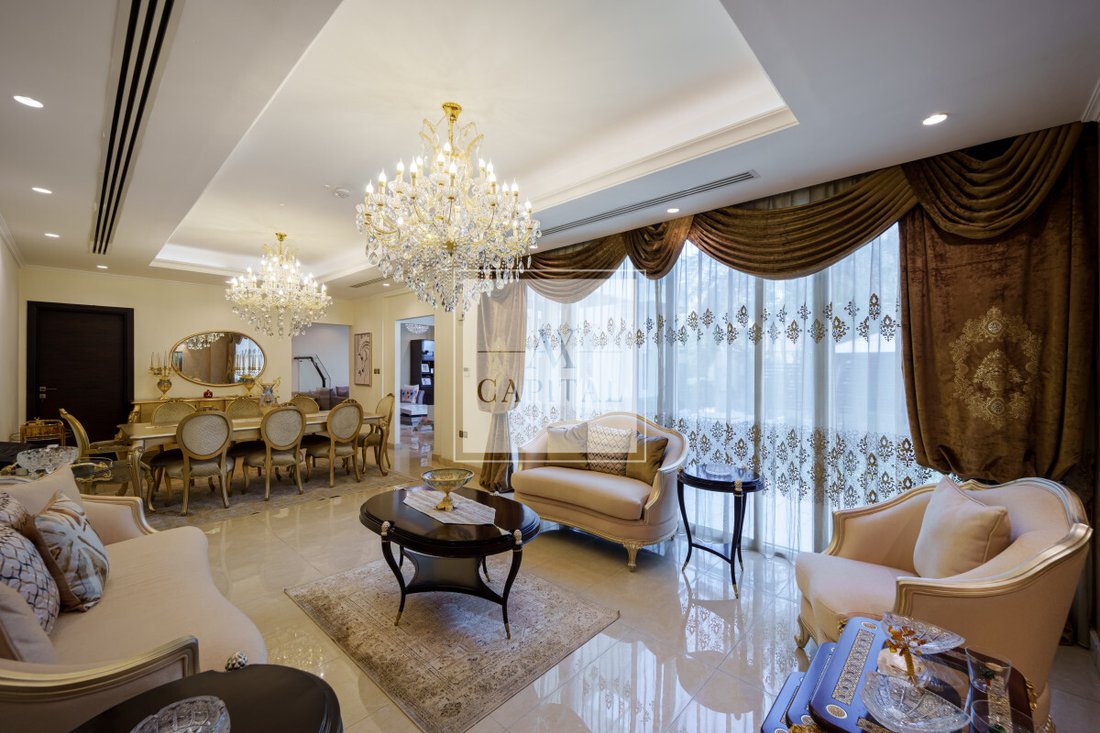 Villa in Jumeirah Beach Residence, Dubai, United Arab Emirates 1 - 19037221