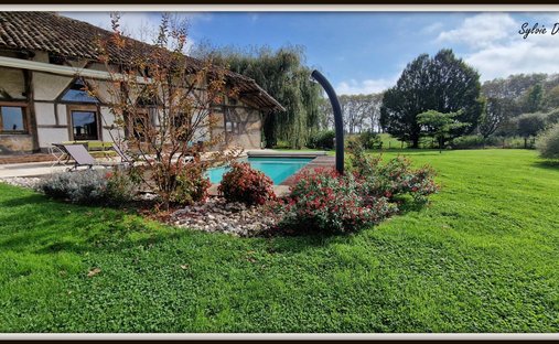 Country House in Saint-Cyr-sur-Menthon, Auvergne-Rhône-Alpes, France 1