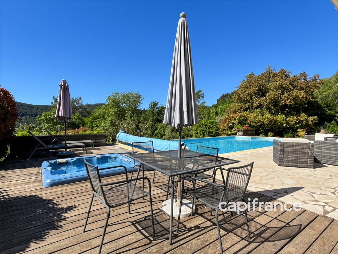 Villa in Bagnols-en-Forêt, Provence-Alpes-Côte d'Azur, France 5 - 19037244