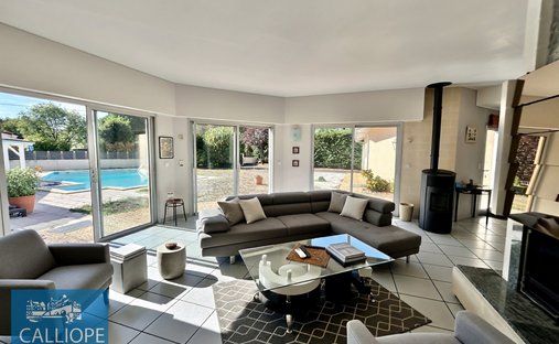 House in Arsac, Nouvelle-Aquitaine, France 1