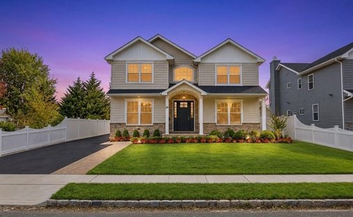 House in Hicksville, New York, United States 1