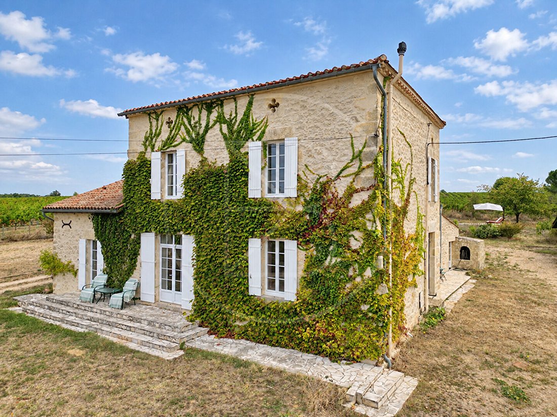 Villa en Pellegrue, Nueva Aquitania, Francia 1 - 19040214