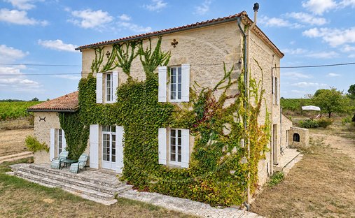 Villa in Pellegrue, Nouvelle-Aquitaine, France 1