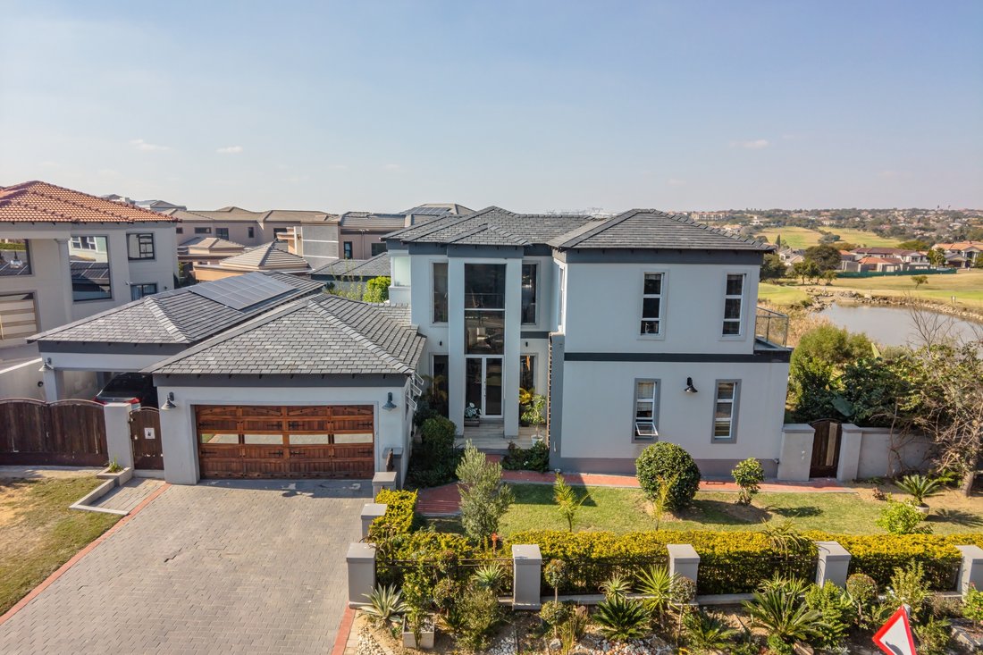 Country House in Blue Valley Golf Estate, Gauteng, South Africa 1 - 19038593