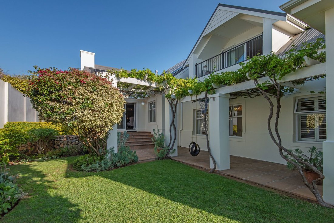 Casa a Paradyskloof, Provincia del Capo Occidentale, Sudafrica 2 - 19038958