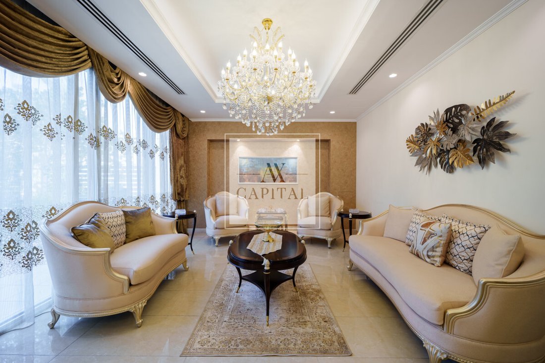 Villa in Jumeirah Beach Residence, Dubai, United Arab Emirates 2 - 19037221