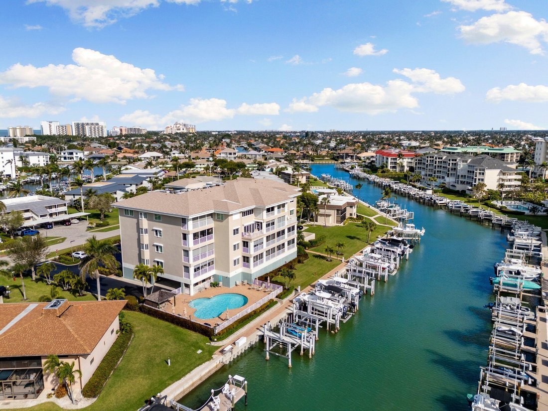 Condo in Marco Island, Florida, United States 2 - 19038702