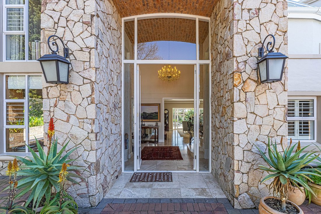 House in Sandton, Gauteng, South Africa 4 - 19039108