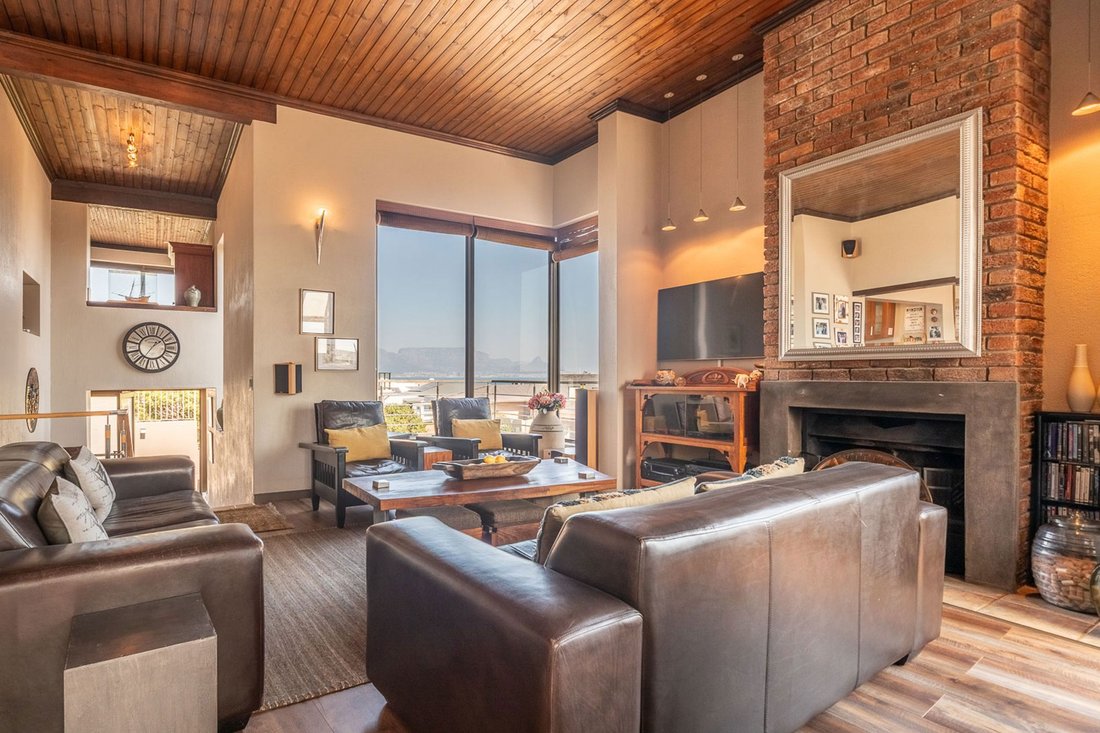 House in Table View, Blaauwberg, Cape Town 5 - 19038966