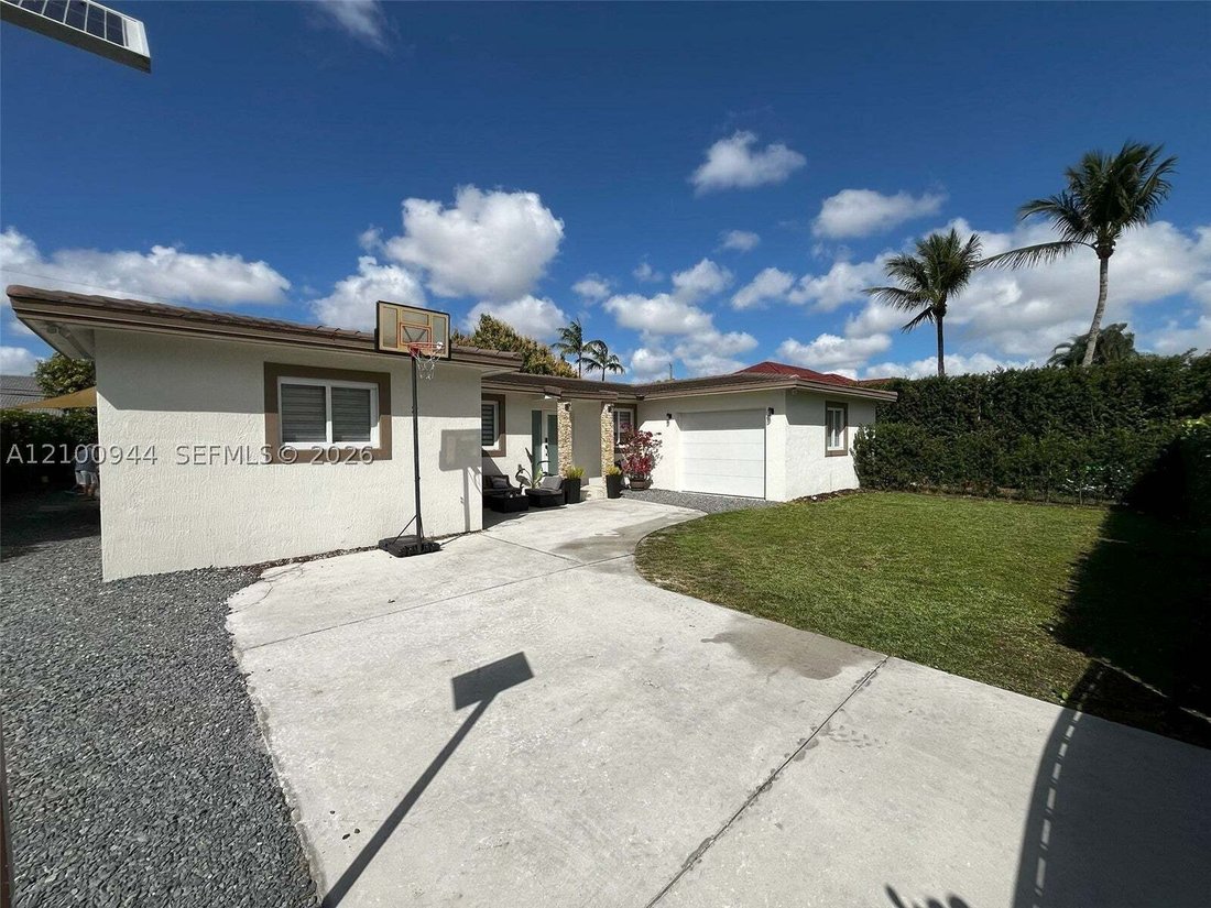 House in Doral, Florida, United States 1 - 19039613