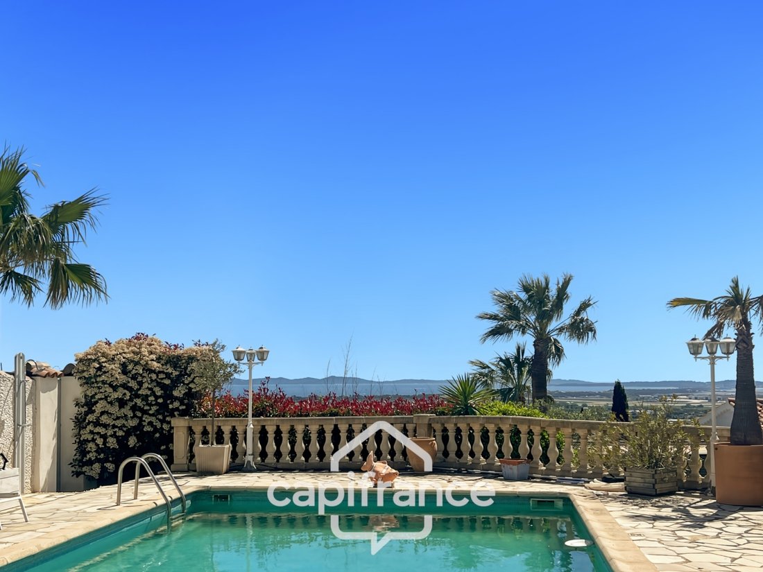 Villa in Hyeres, Provence-Alpes-Côte d'Azur, France 4 - 18205891