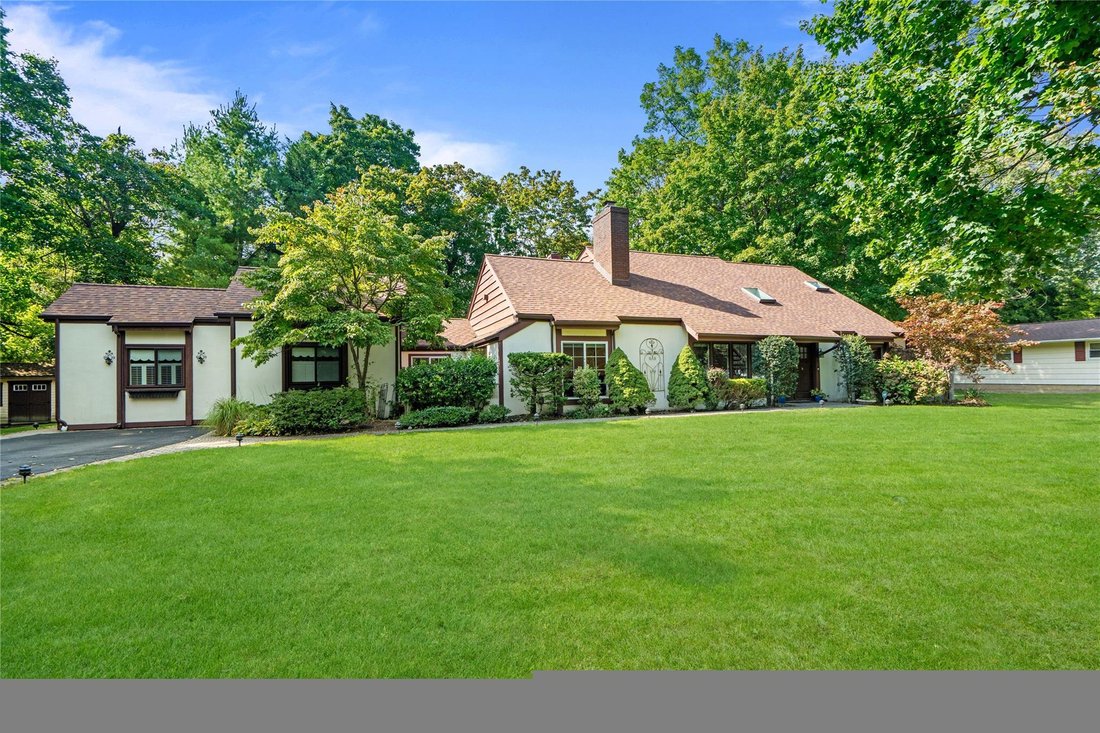 House in Halesite, New York, United States 1 - 19040355
