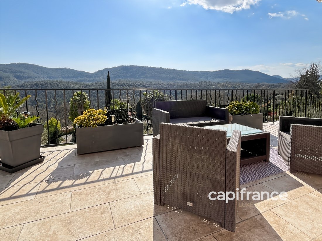 Villa a Bagnols-en-Forêt, Provenza-Alpi-Costa Azzurra, Francia 5 - 19037370