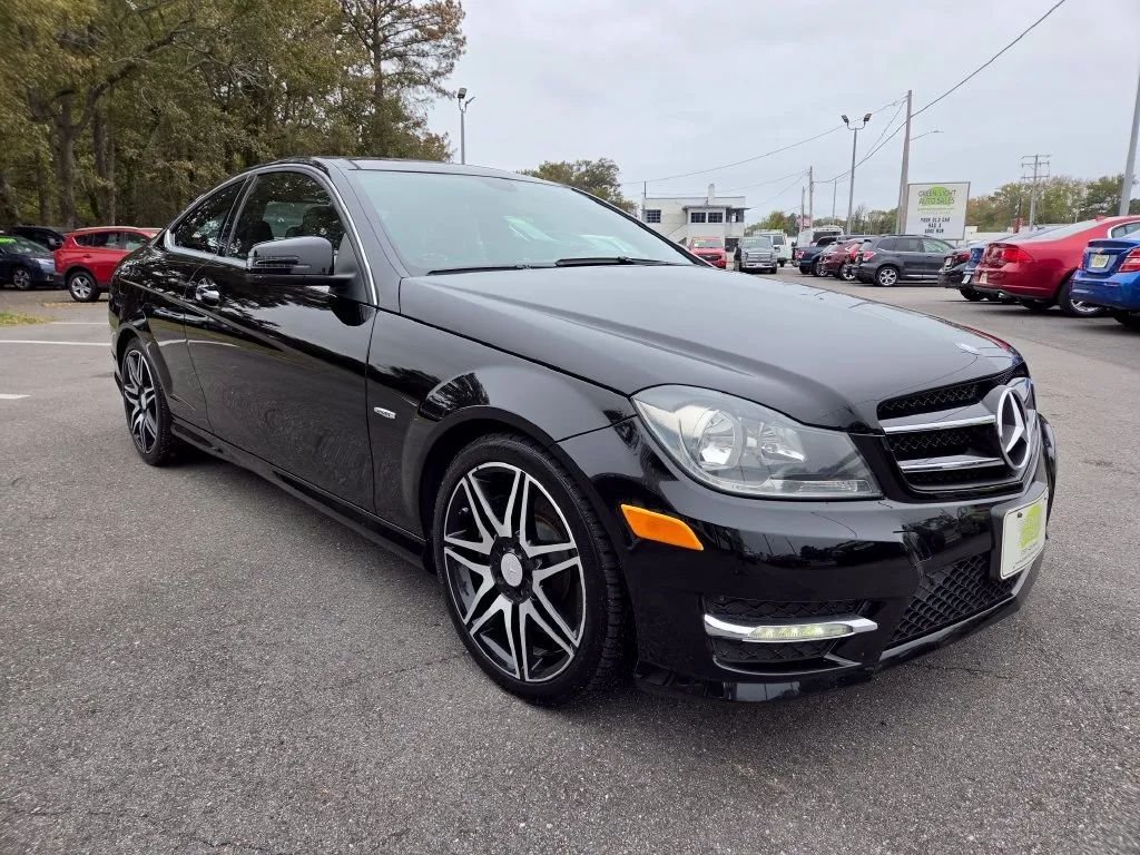 Coupe in Virginia Beach, VA, United States 3 - 19040702