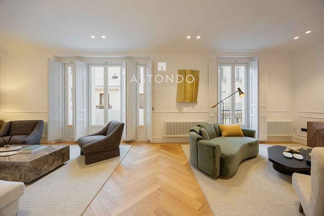 Apartment in Chamberi, Madrid, Spain 5 - 19039255