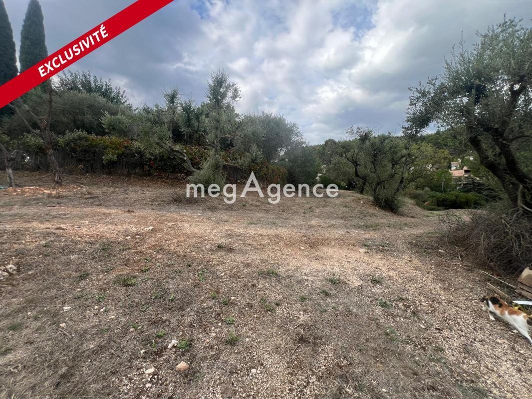 Terreno en Peypin, Provenza-Alpes-Costa Azul, Francia 4 - 19040452