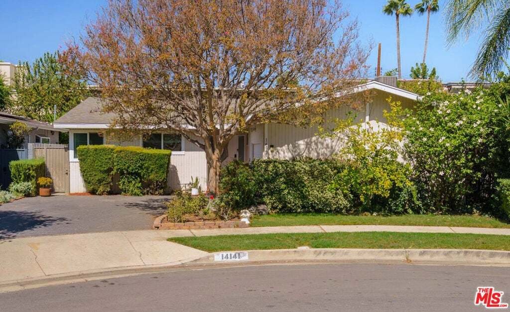 House in Los Angeles, California, United States 1 - 19039166