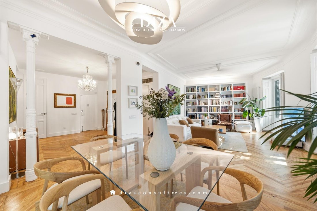 Apartment in Centro, Madrid, Spain 5 - 19037137