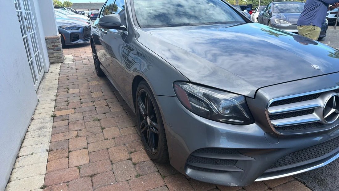 Sedan in Boynton Beach, FL, United States 1 - 19040675