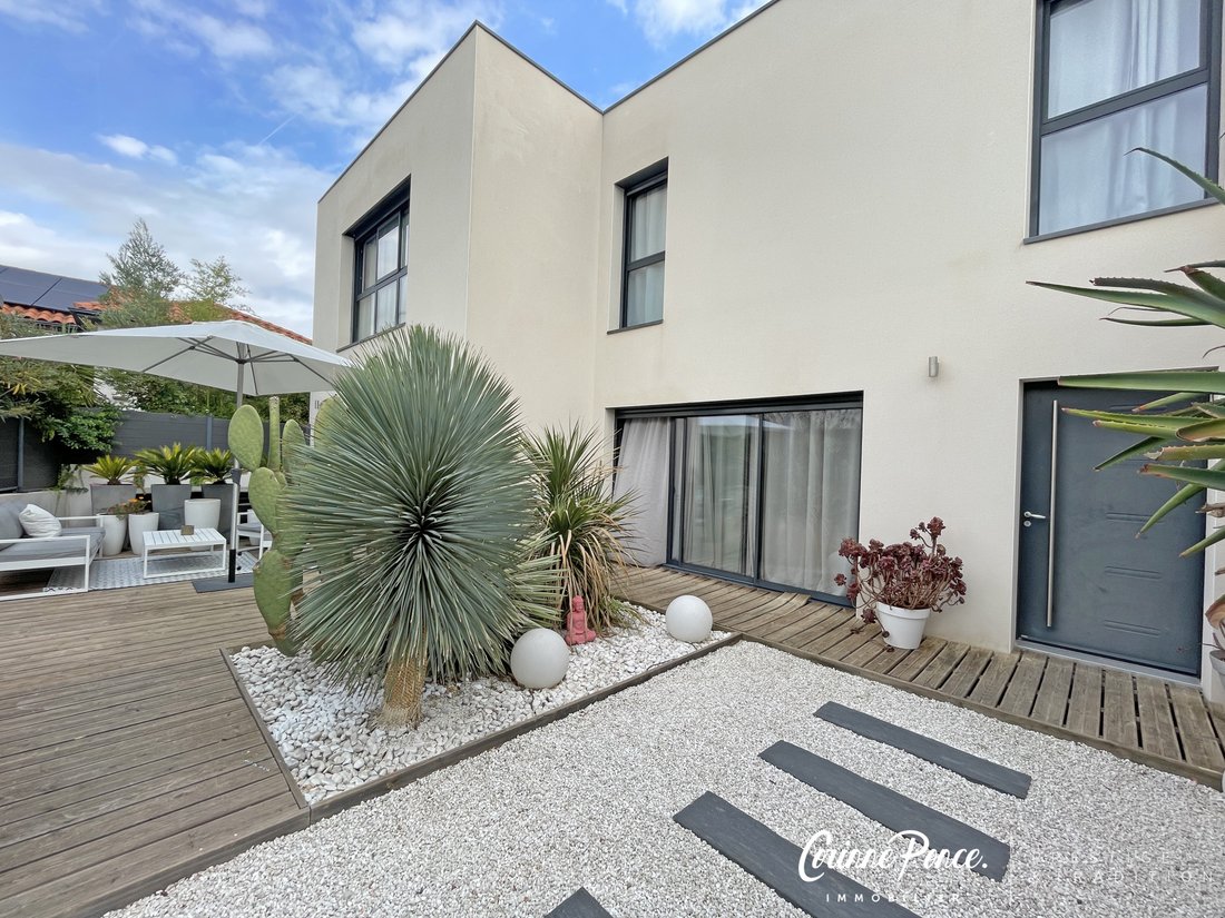 Villa in Camplanier, Nimes, France 1 - 19040230