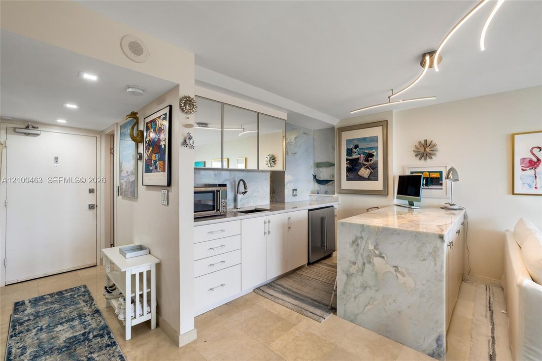 Condo in Miami Beach, Florida, United States 2 - 19040354