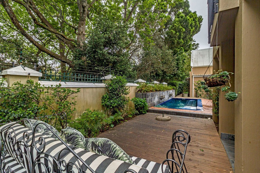 Estate in Mostertsdrift, Western Cape, South Africa 1 - 16328842