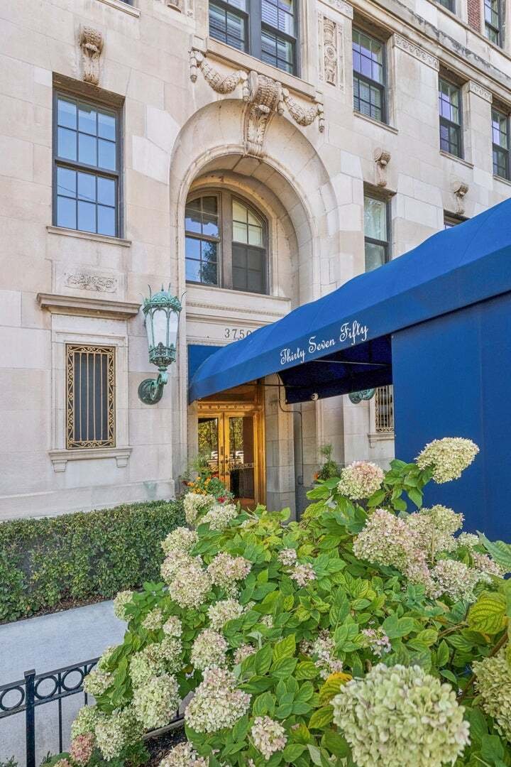 Co Op in Chicago, Illinois, United States 1 - 19039981