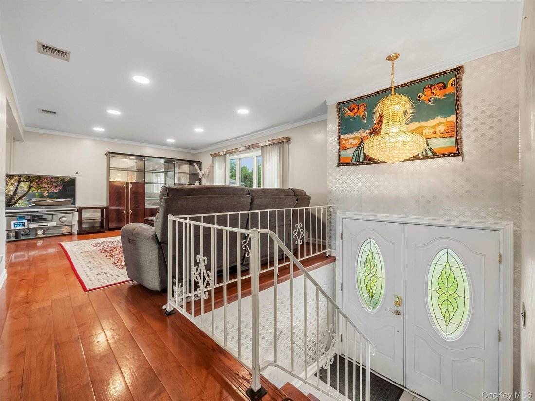 House in Spring Valley, New York, United States 4 - 19037918