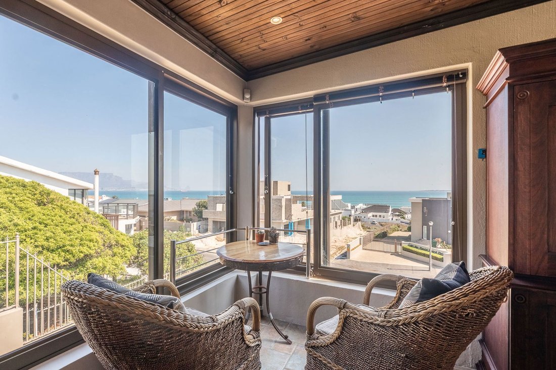 House in Table View, Blaauwberg, Cape Town 3 - 19038966