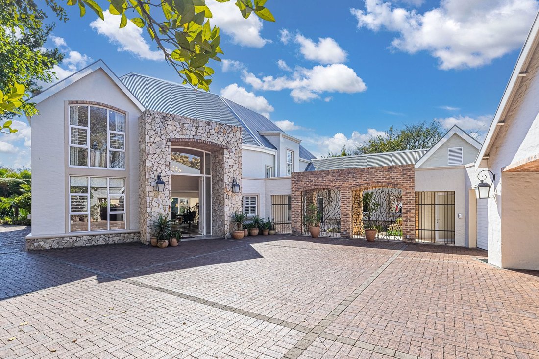 House in Sandton, Gauteng, South Africa 3 - 19039108