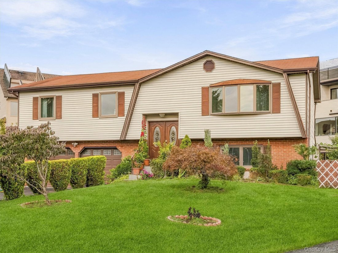 House in Spring Valley, New York, United States 2 - 19037918