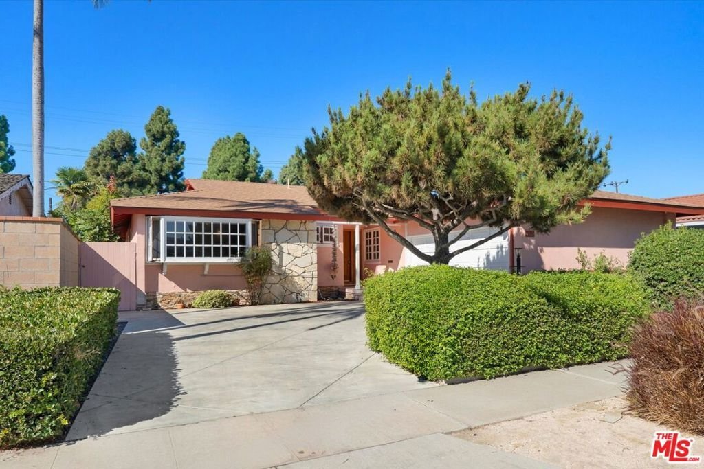 House in Signal Hill, California, United States 1 - 19039163