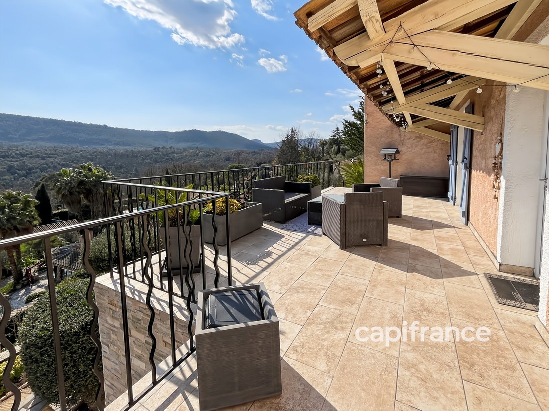 Villa a Bagnols-en-Forêt, Provenza-Alpi-Costa Azzurra, Francia 4 - 19037370