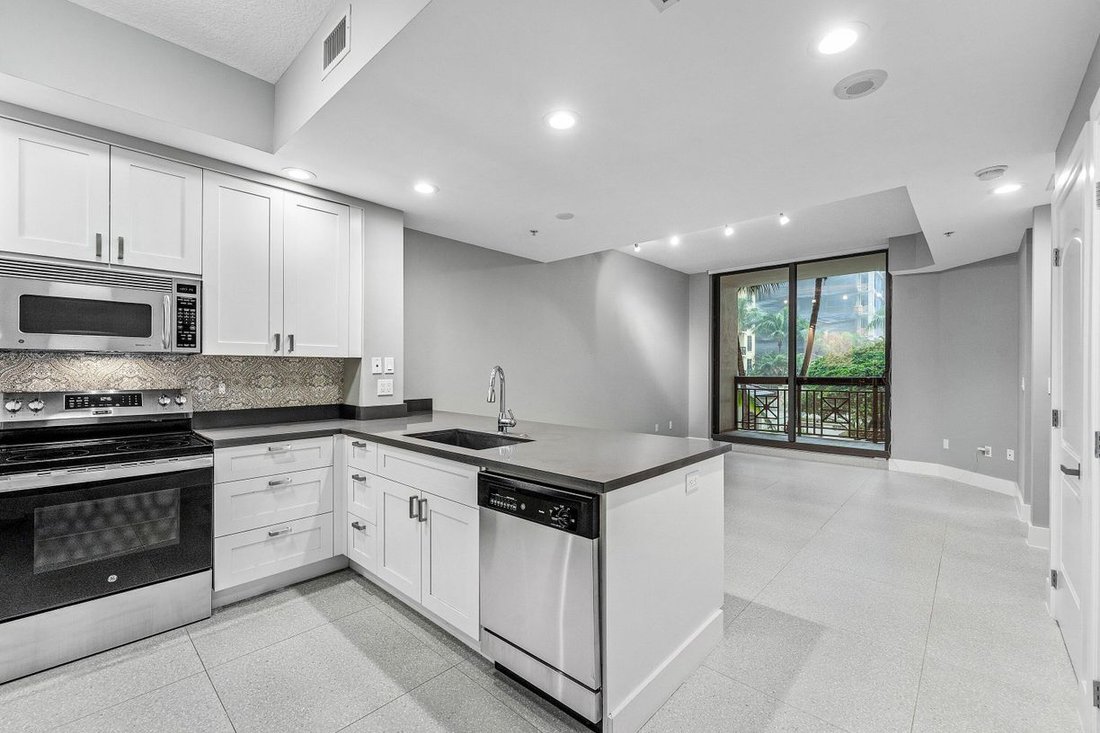 Condo in West Palm Beach, Florida, United States 5 - 19038101