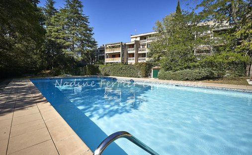 Apartment in Est-Repentance-Les Trois Bons Dieux, Aix-en-Provence, France 1