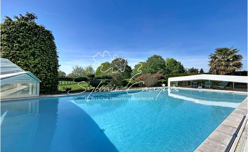 Country House in Chateauneuf-sur-Loire, Centre-Val de Loire, France 1