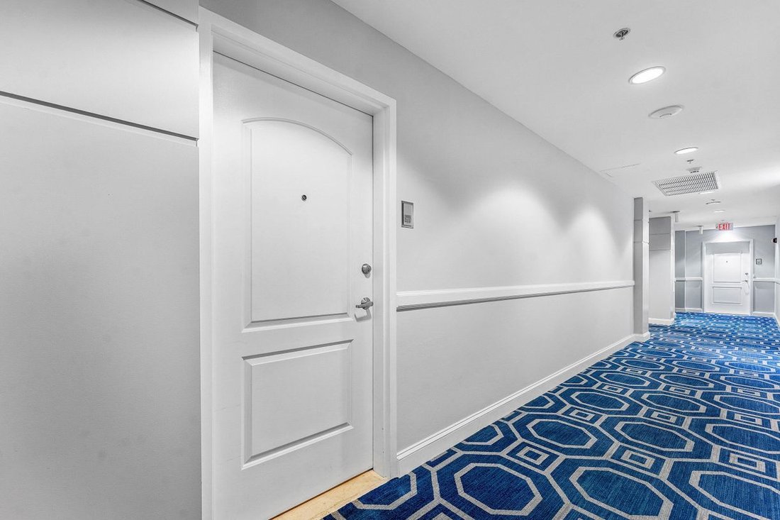 Condo in West Palm Beach, Florida, United States 2 - 19038101