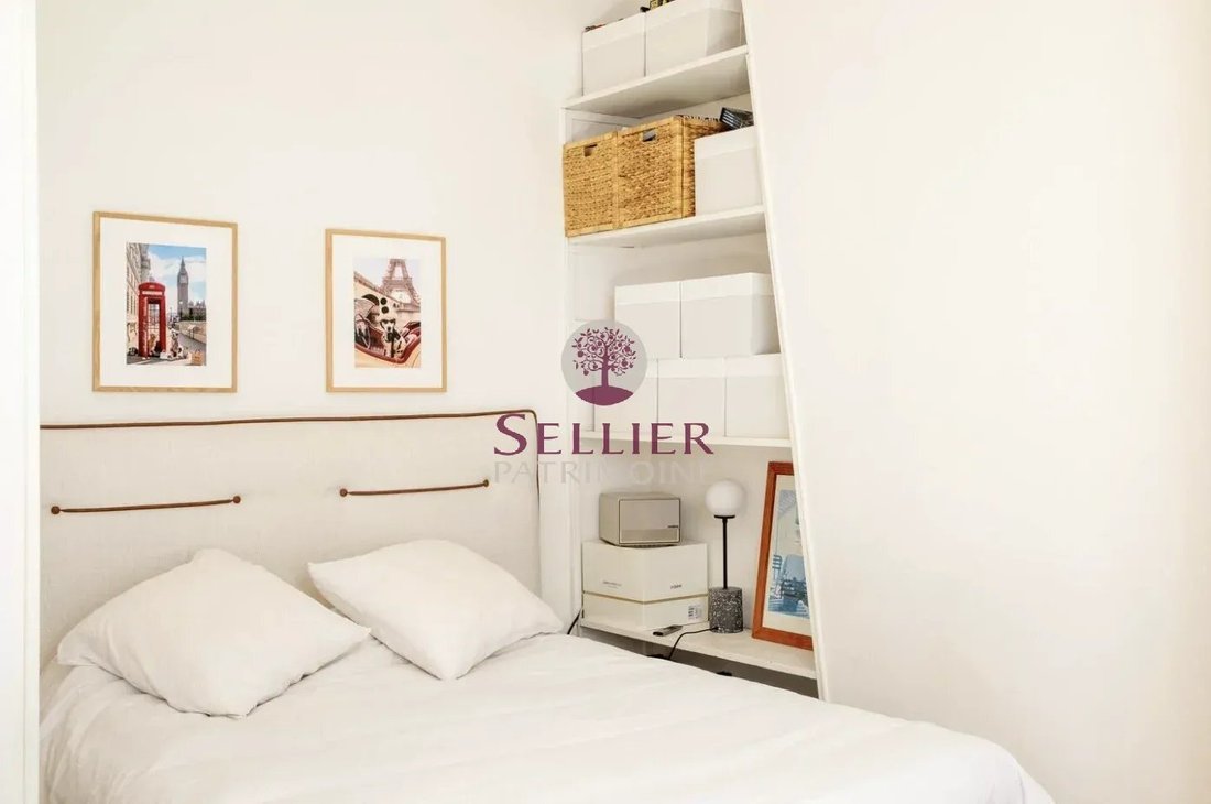 Apartment in Odéon, Paris 6e Arrondissement, Paris 4 - 19037201