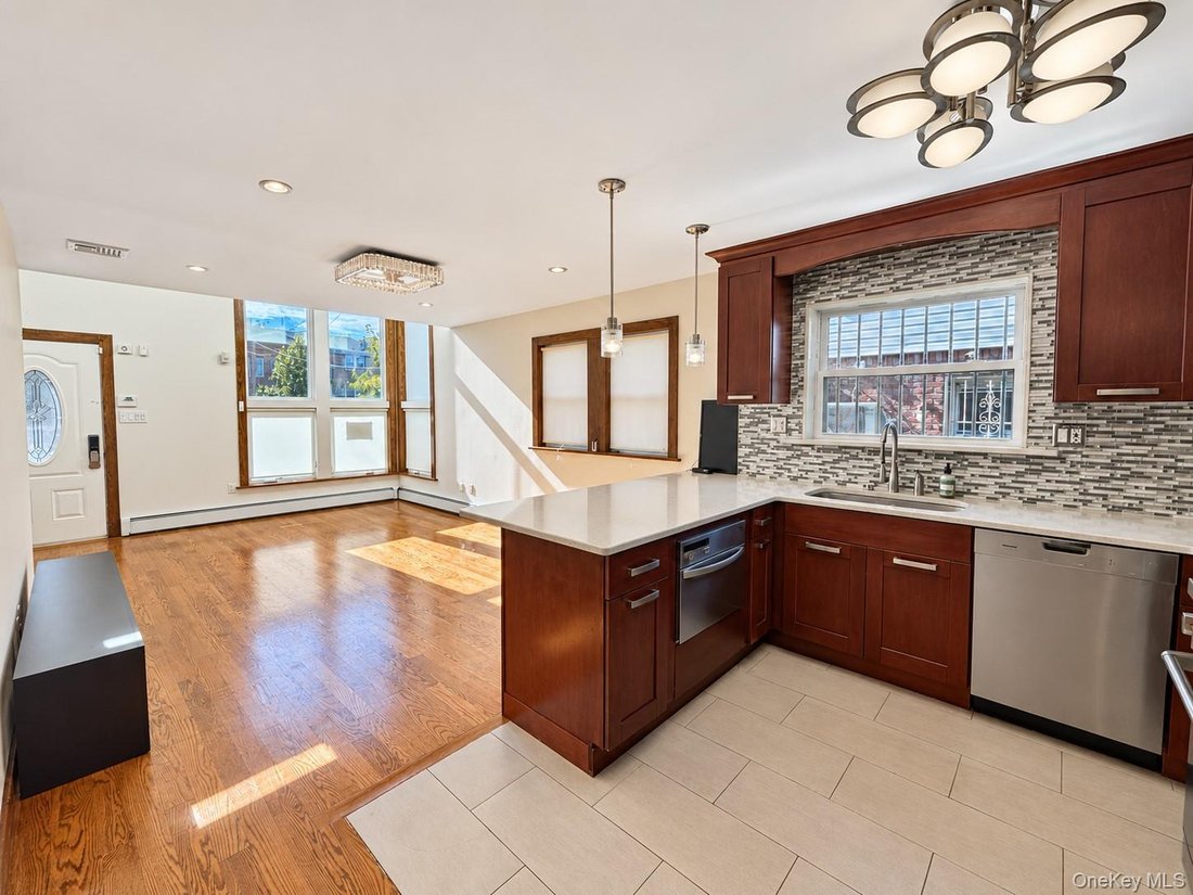 House in New York, New York, United States 3 - 19039142