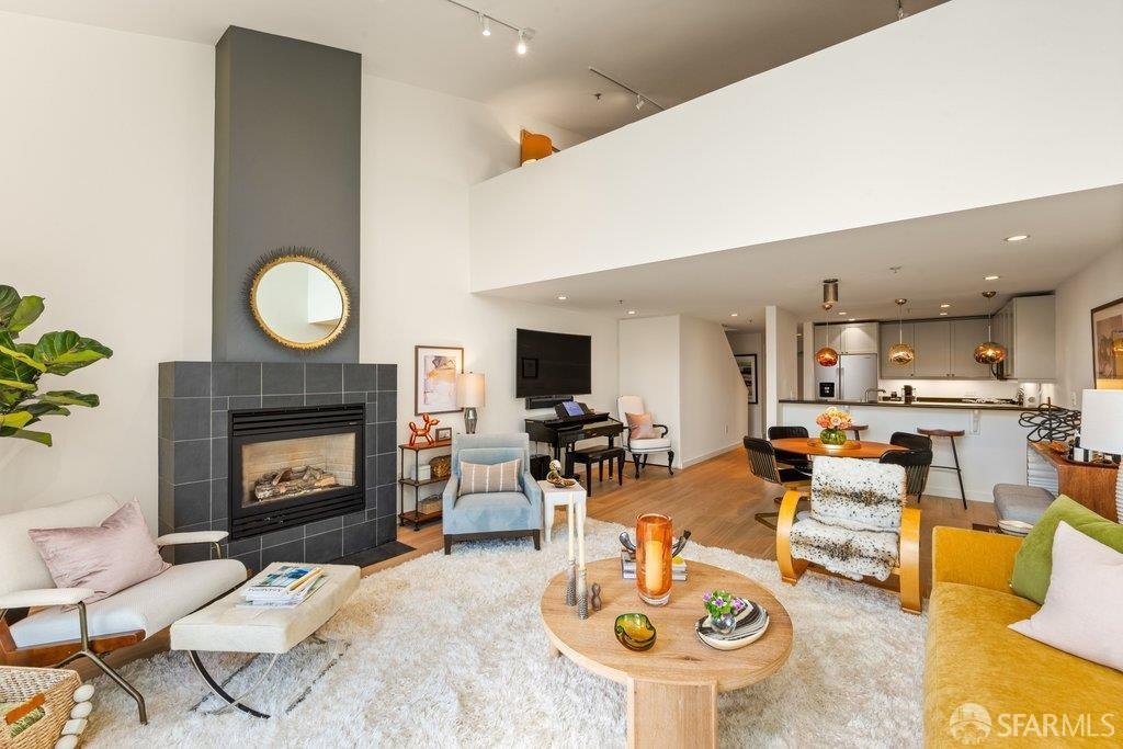 Condo in San Francisco, California, United States 3 - 19038647