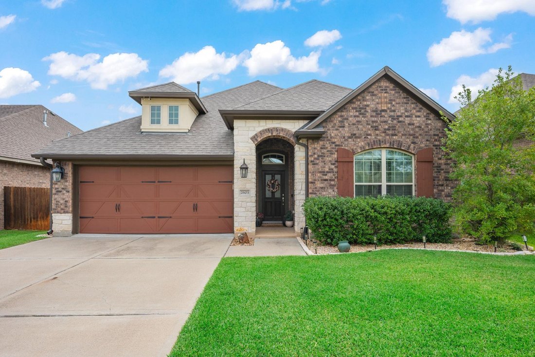 House in College Station, Texas, United States 2 - 19040097