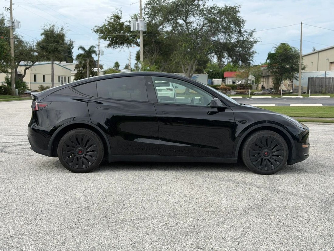 Suv in Pinellas Park, FL, United States 4 - 19040657