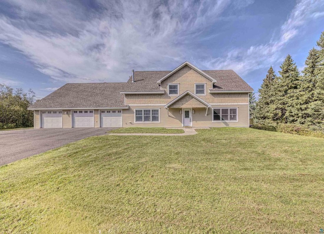 House in Oliver, Wisconsin, United States 1 - 19039224