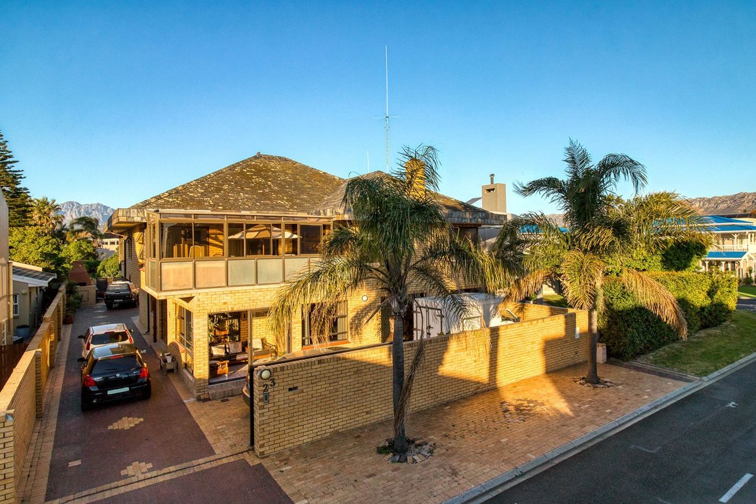 Haus in Strand, Helderberg, Kapstadt 1 - 18339693